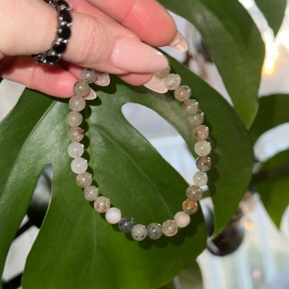 Jewelry - Green Ghost Quartz crystal bracelet